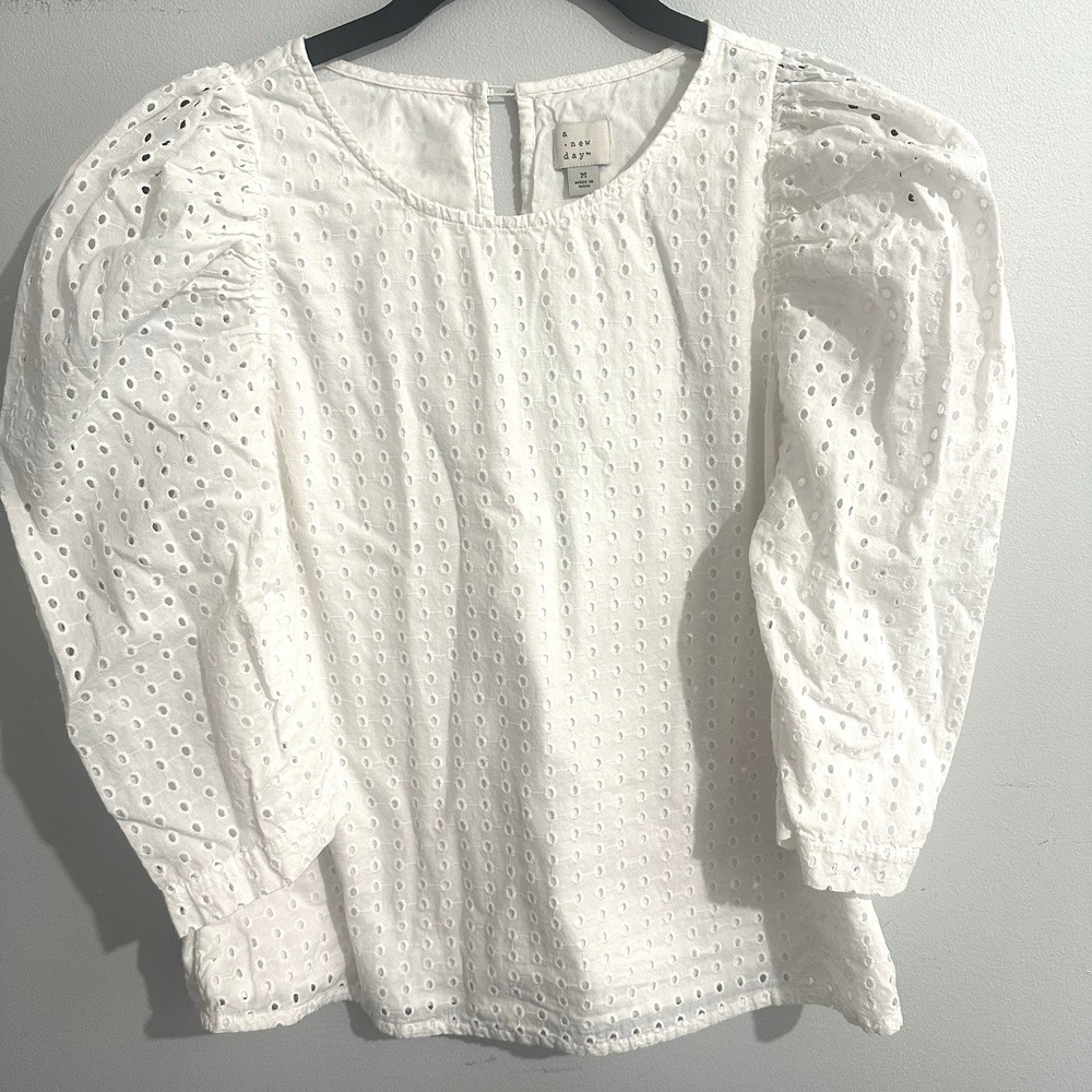 A New Day Medium Blouse Top Womens White Puff Sleeves 100% Cotton Cottagecore